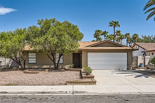 2422 La Luna Dr Photo 1