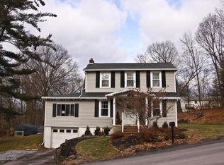 22 Poplar St, Dallas, PA 18612