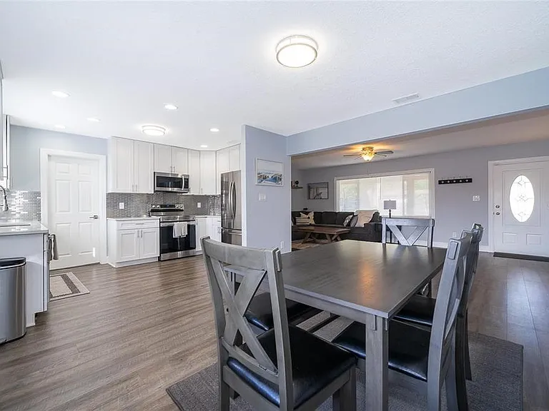 814 Malone Dr — Photo 7