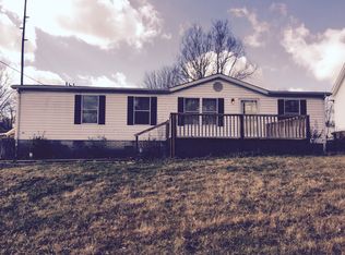 1027 Springdale Rd, Hurricane, WV 25526