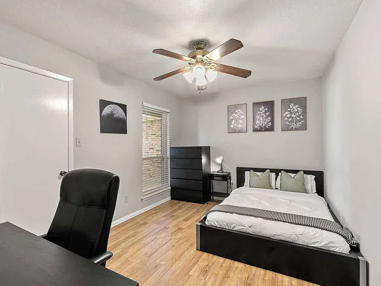13001 Powderhorn St — Photo 4