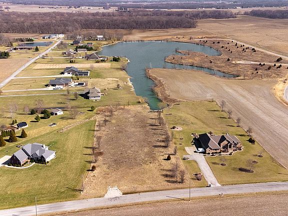 3rd image of 1944 Schlaefer Rd