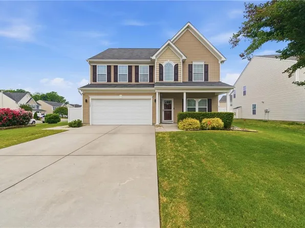 525 Loggerhead Dr, Newport News, VA 23601