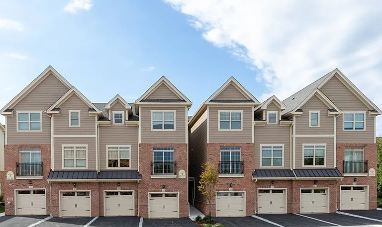 Cider Mill Townhomes — Photo 18