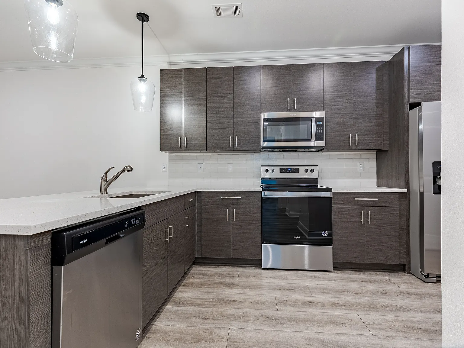 Residences at 393 North Apartments — Photo 2
