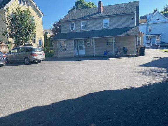 4th image of 229 Pawling Ave Floor 1