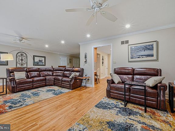 5th image of 607 Wynyard Rd