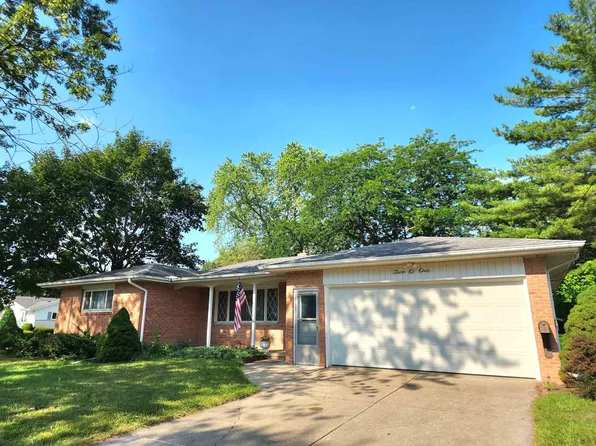 201 Shady Ln, Auburn, MI 48611