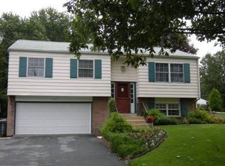 121 Landis Dr, Lancaster, PA 17602