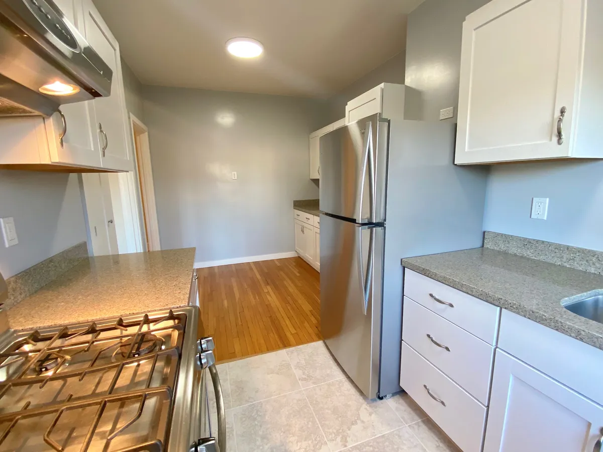 Primary Photo - 3260 Gough St #301