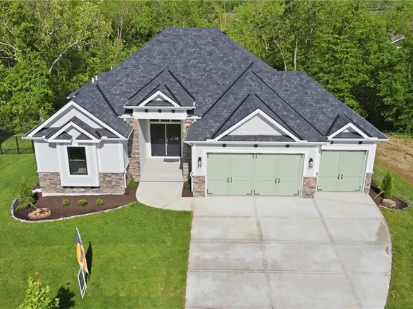 8841 N Kentucky Ave, Kansas City, MO 64157