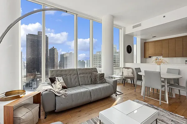 Rented by Compass | media 2