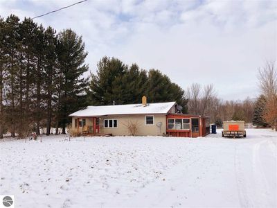 11798 Fewins Rd, Honor, MI, 49640