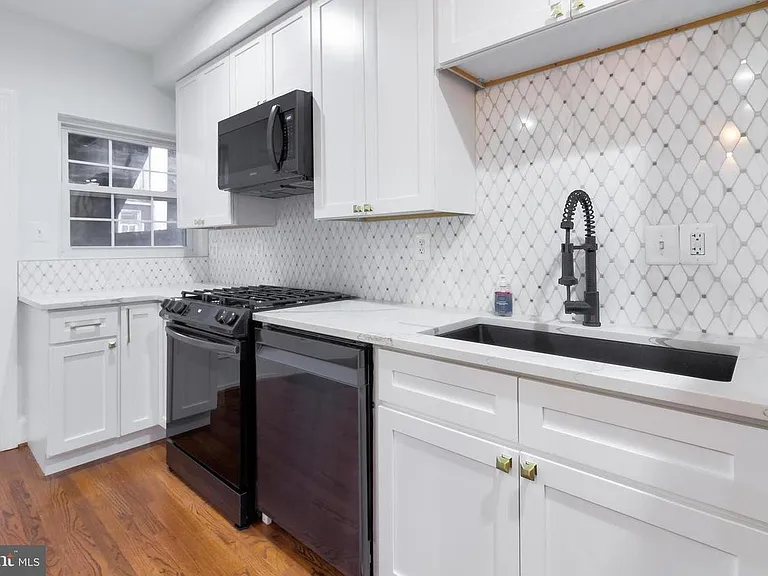 730 Newton Pl NW #1 — Photo 6