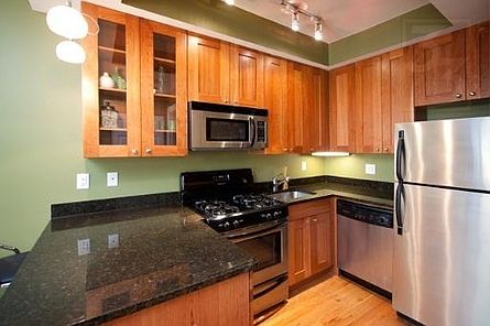 2nd image of 2237 N Lincoln Ave #B-1