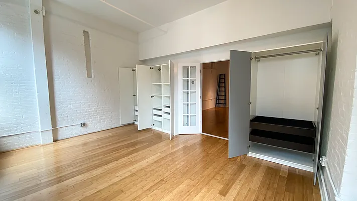 Rented by Compass | media 9