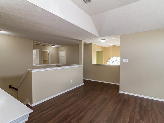 4th image of 11520 Bermuda Way