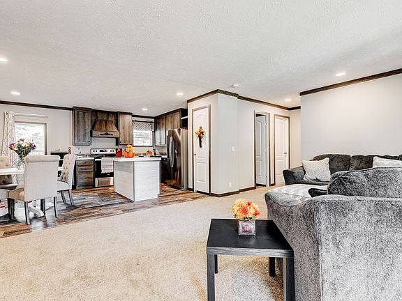 3rd image of 2518 Nelson Ave