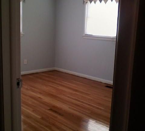 5th image of 63 Ferguson Ln