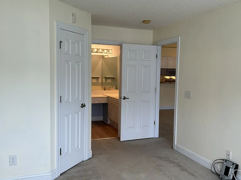 627 Woodmoor Dr #302-1 — Photo 14