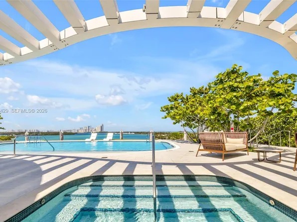 1135 103rd St Unit 304, Miami Beach, FL 33154