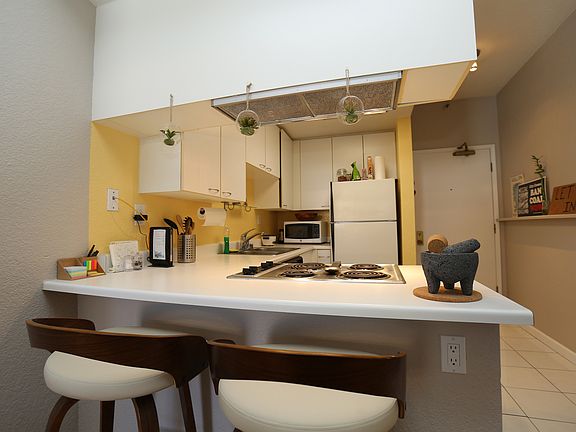 3rd image of 201 Harrison St APT 611