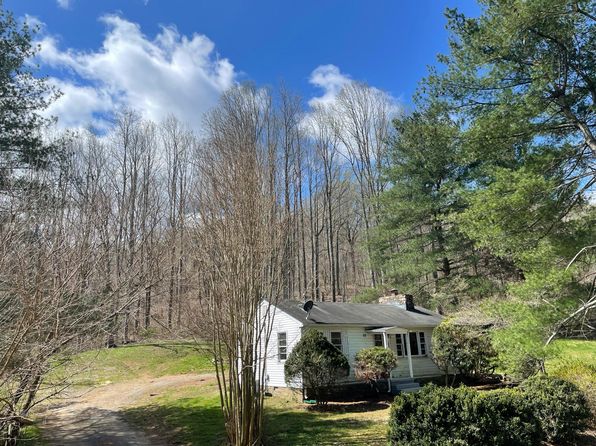 69 Bronson Ln
