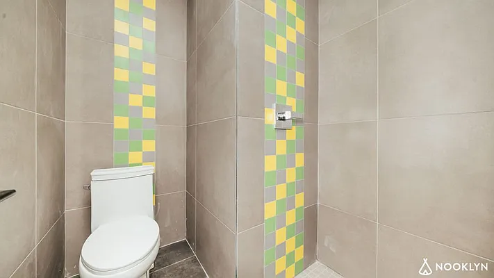 Rented by Nooklyn NYC LLC | media 31