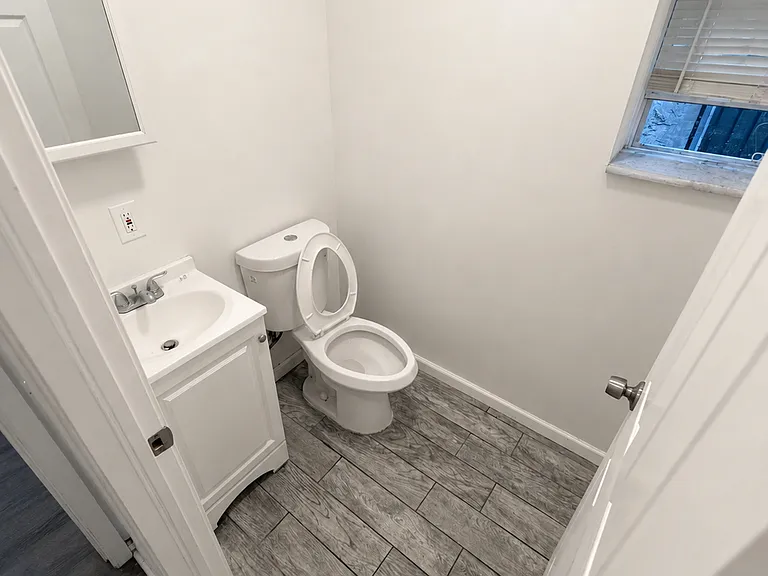 125 N Wilton St — Photo 21