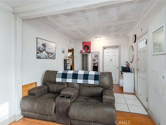 5th image of 1859 Davidson Ave