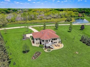 S19W37721 Pasteur Ct, Dousman, WI 53118