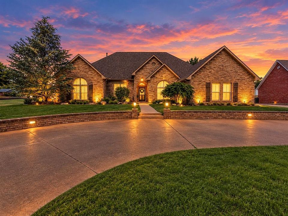 1st image of 1429 Spring Creek Dr