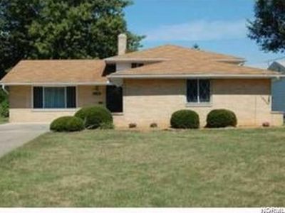 23398 Sharon Dr, North Olmsted, OH, 44070