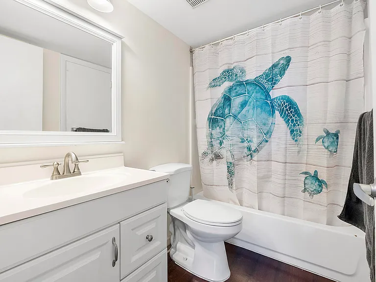 125 Shore Ct #304A — Photo 4