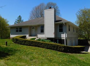 2131 Cold Springs Rd, Saukville, WI 53080