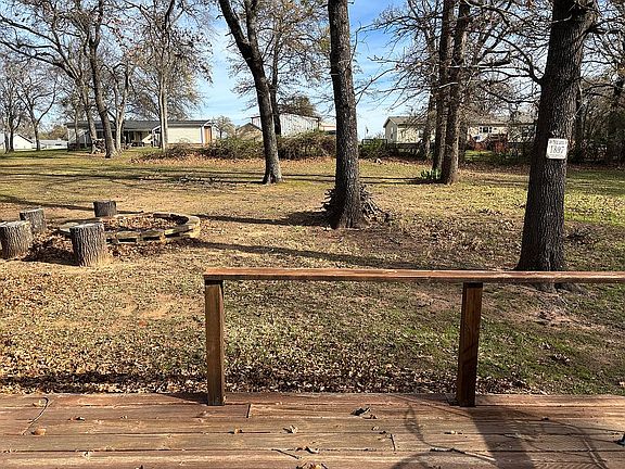 3rd image of 4340 Paradise Rd