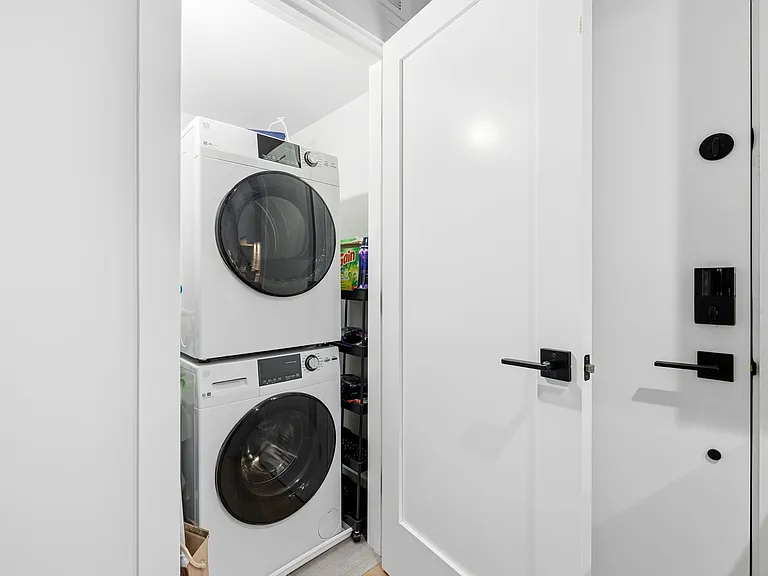472 W Broadway #202 — Photo 24
