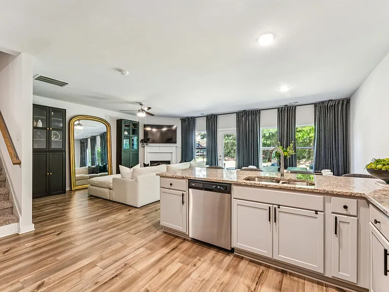 501 Polo Way — Photo 18