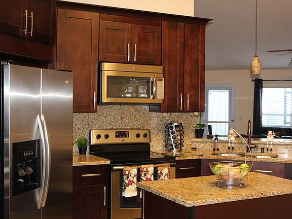 4th image of 208 Kingfish Way