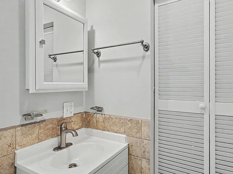 1106 Arcola Ave — Photo 30