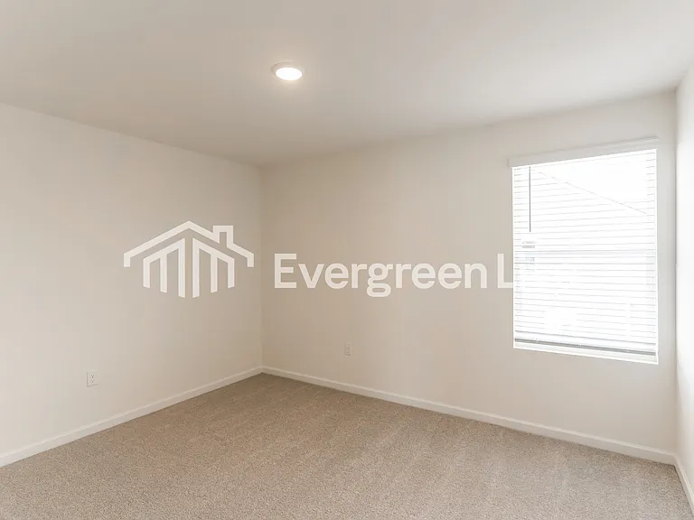 150 Snowdrop Ave — Photo 9