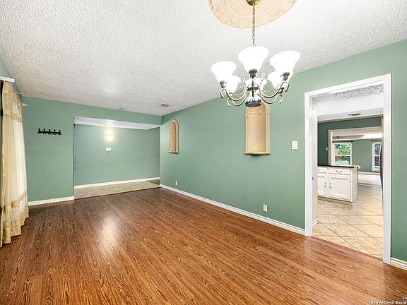 5th image of 7522 Frenchton St.