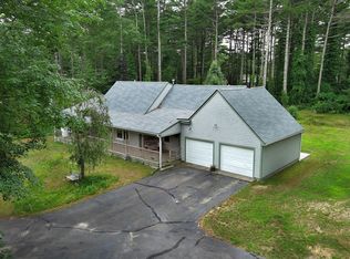 18 Windsor Dr, Wareham, MA 02571