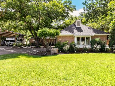 711 S Harrison St, West, TX, 76691