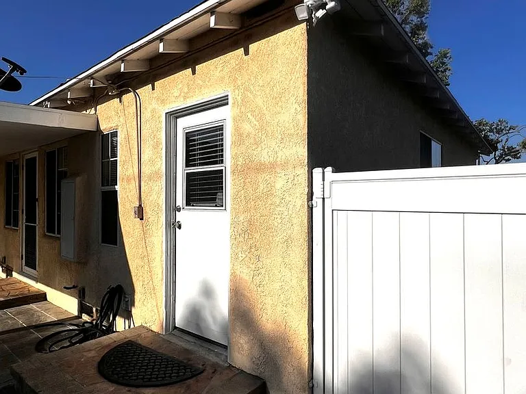 4139 Keever Ave — Photo 52