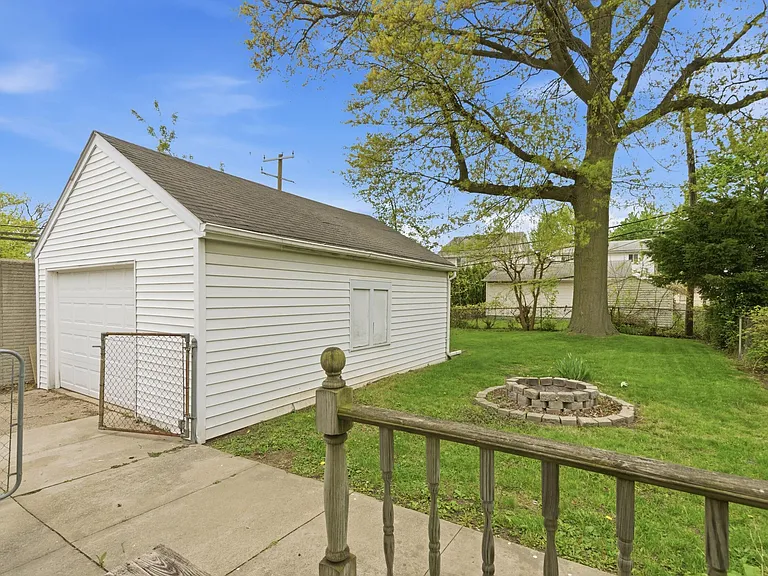 27033 Brush St — Photo 17