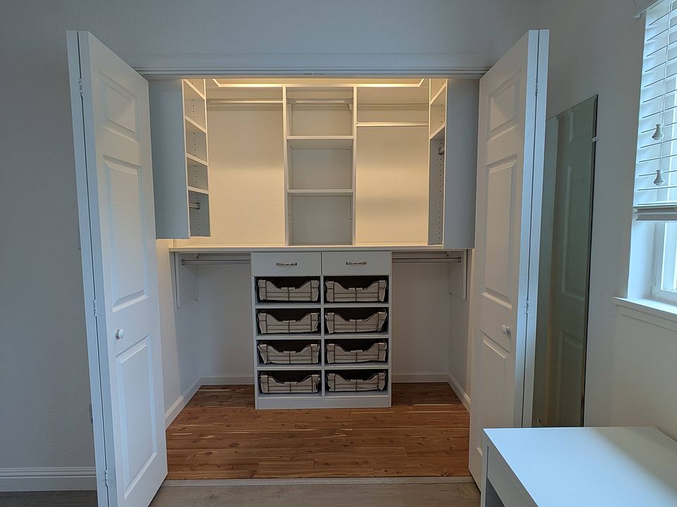 walk in closet