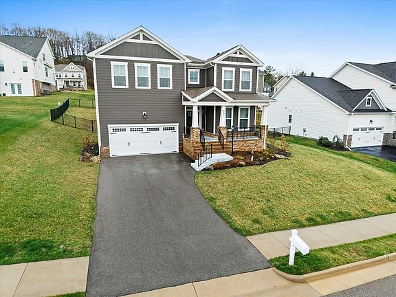 3rd image of 207 Alico Dr