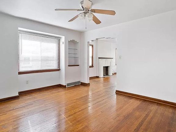3rd image of 3256 Indianola Ave #C