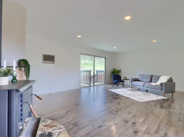 3820 Pinecrest Dr, Mariposa, CA 95338
